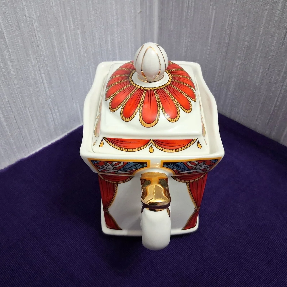 Sadler England Romeo And Juliet Porcelain Tea Pot